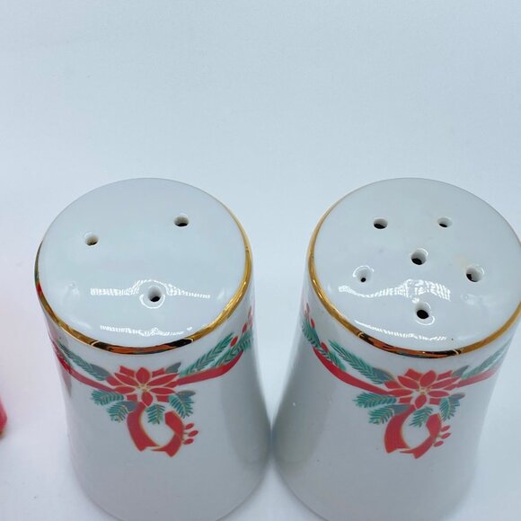 Tienshan/Fairfield Poinsettia & Ribbons Salt Pepper Shakers Festive Holiday READ - Picture 2 of 7